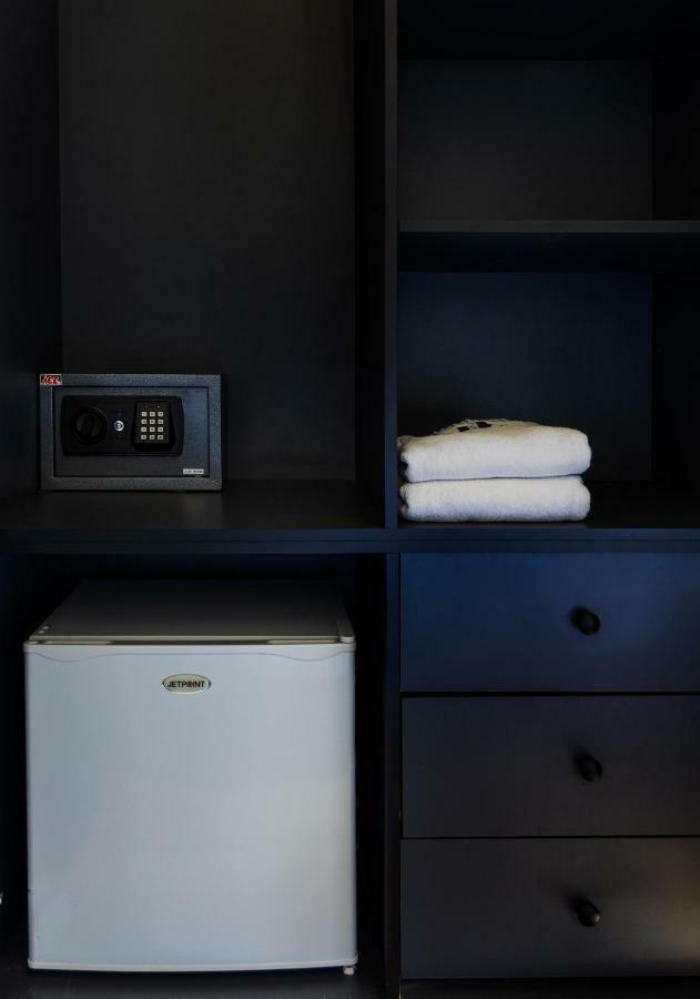 Kalvin Boutique Hotel By Levinsky Market Tel-Aviv Екстериор снимка