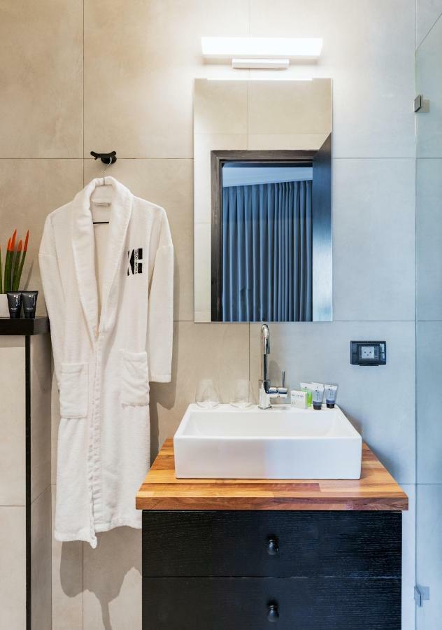 Kalvin Boutique Hotel By Levinsky Market Tel-Aviv Екстериор снимка